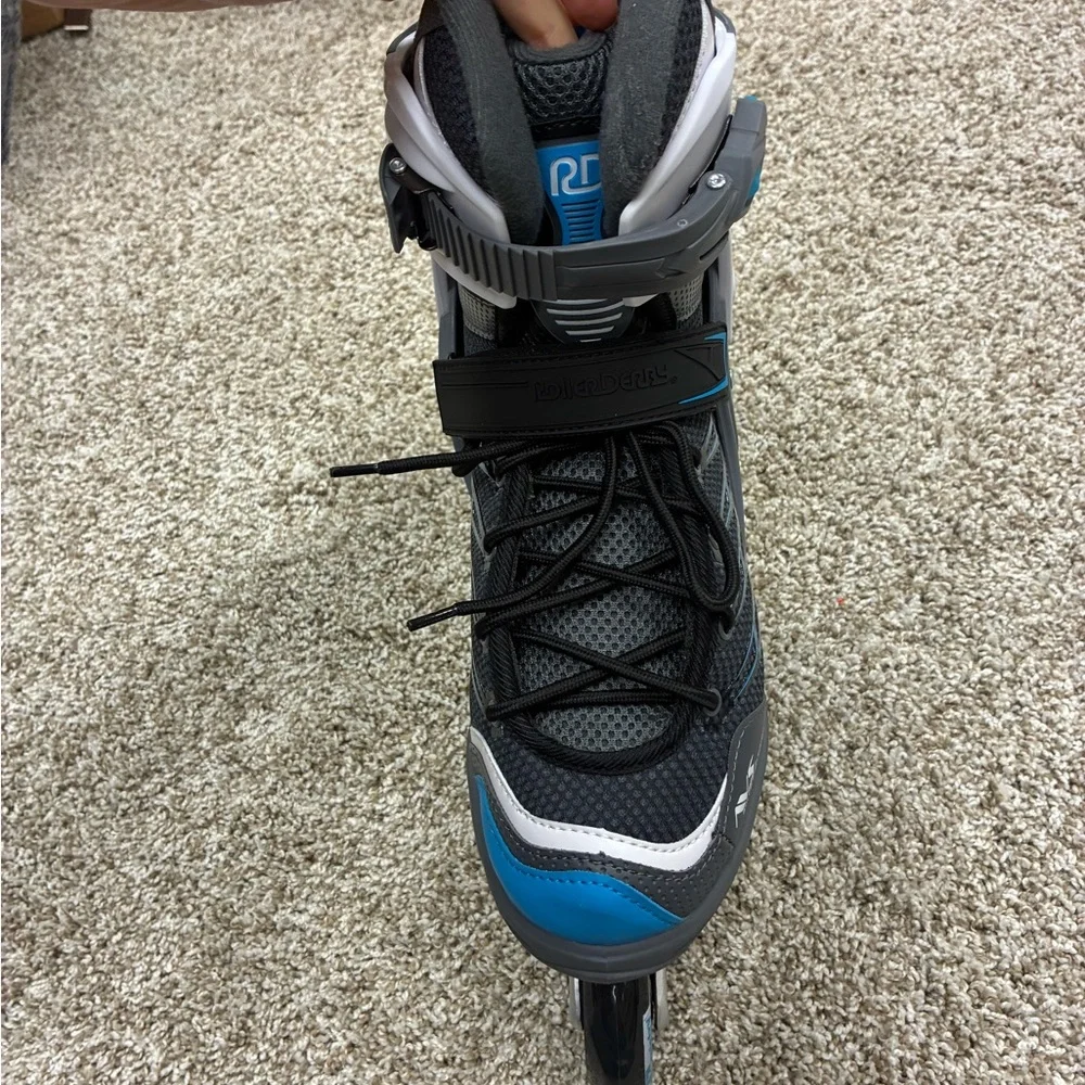 Woman’s Black & Blue roller skates Skates size 10 - Picture 5 of 12
